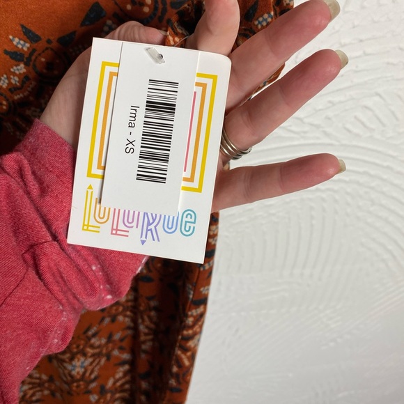 Lularoe Irma XS tunic maroon design - Picture 6 of 7